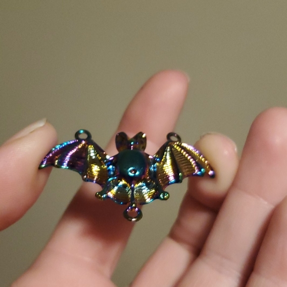 New Carved Rainbow Titanium Bat Pendant. - Picture 2 of 3